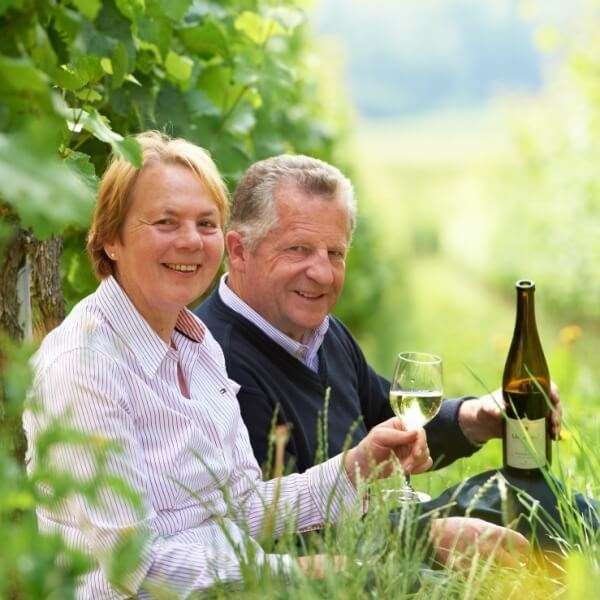 Herbert und Christa Roth im Weinberg des Weingut Wilhelmshof